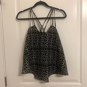 Flowy cross back pattern shirt